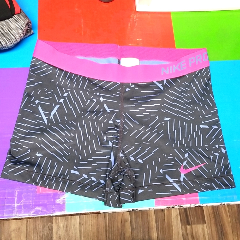 NIKE PRO SHORTS